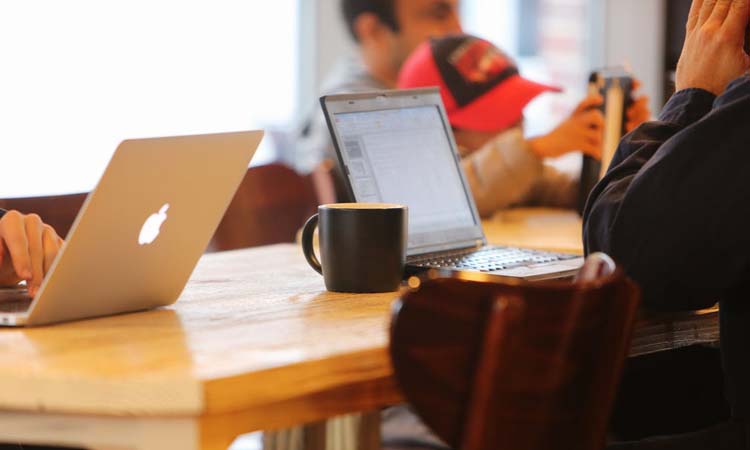 同事之间有矛盾领导怎么幽默处理,孩子和领导发生矛盾家长怎么安慰