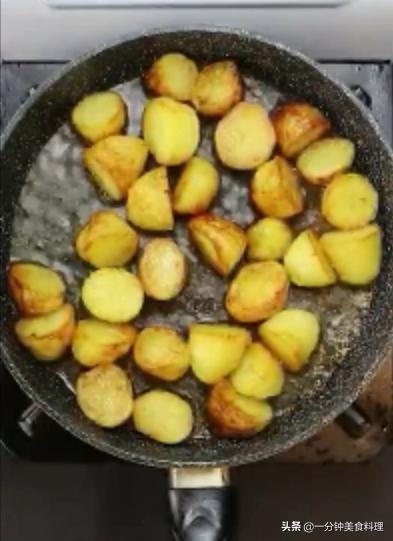 恩施炕土豆的做法,恩施土豆炕饭