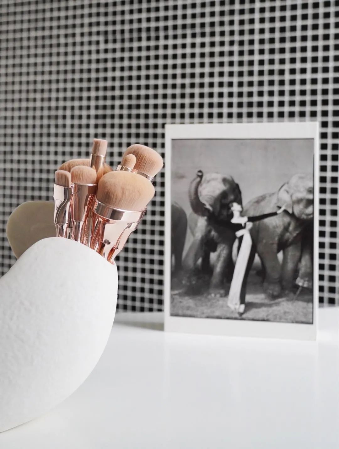 我终于找到比美妆蛋省粉100倍的宝藏刷子