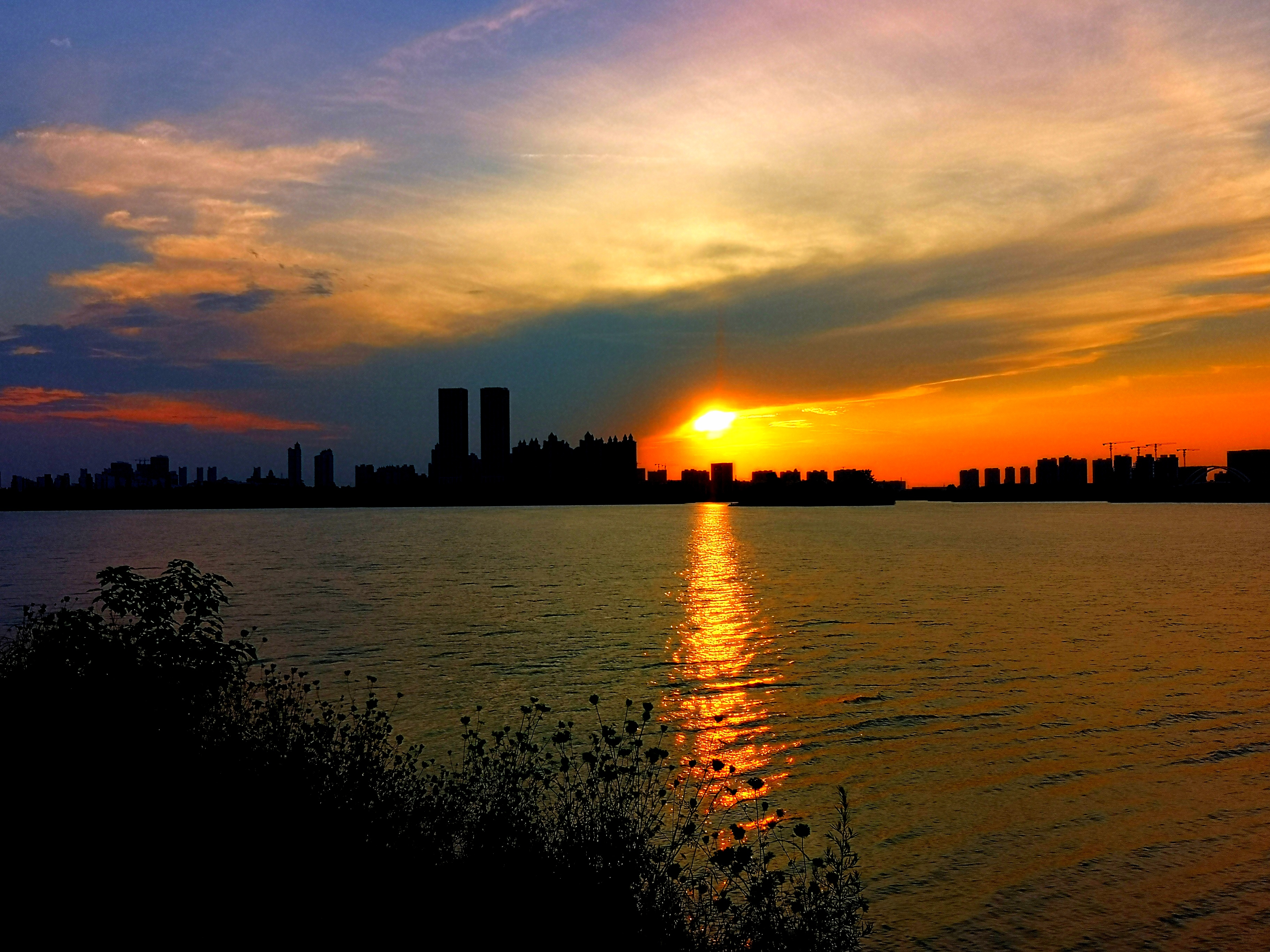 沉睡了千年的历史,沉睡的历史神秘的墓葬