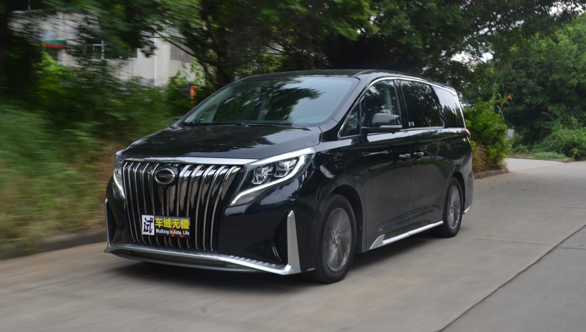 新款传祺m8改装成丰田埃尔法,传祺m8和埃尔法碰撞测试