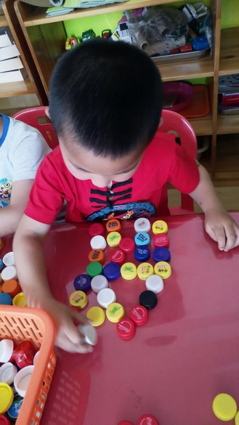 孩子选择玩具纠结时怎么帮助他,孩子不喜欢玩具怎么回事