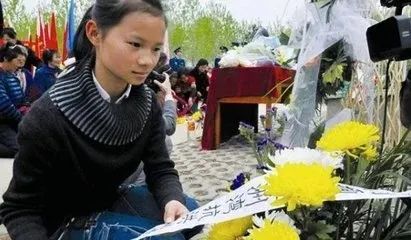 26年洪水中被救的女孩,洪水中被救的小女孩23年后