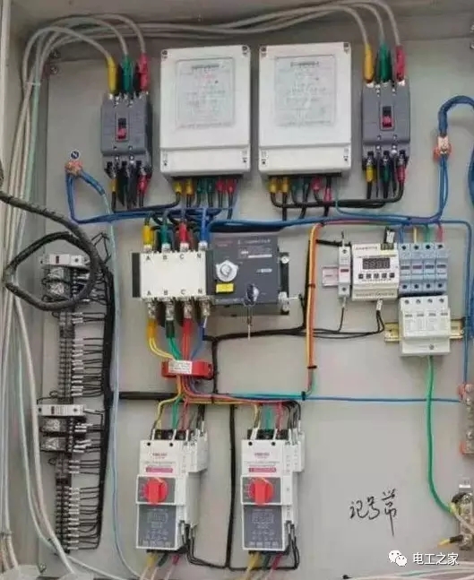 用交流接触器双电源自动转换开关,用一个交流接触器实现双电源切换