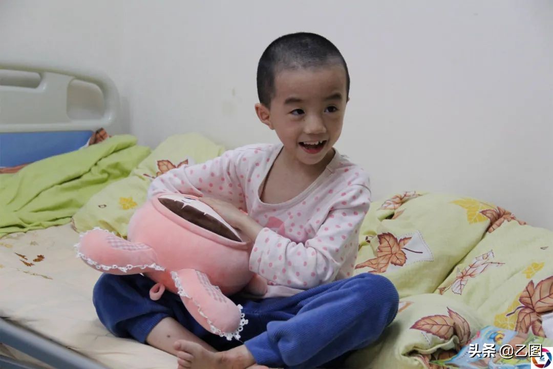 八个月多的孕妇摔跤孩子还有救不,孕妇摔了一跤难产