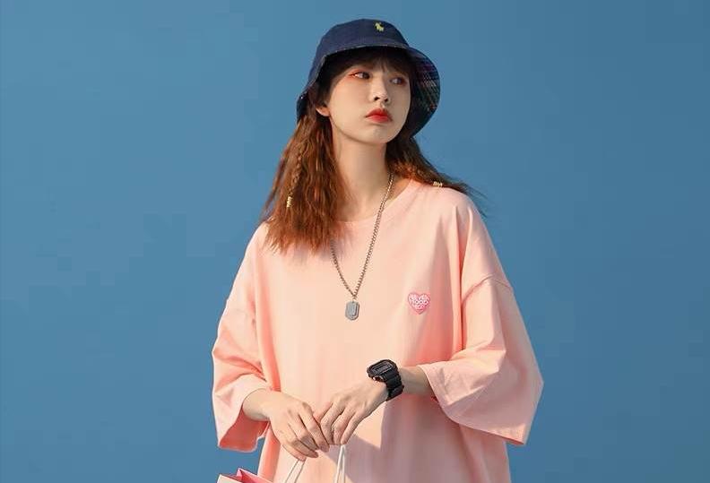 衣服太透了穿什么合适,穿衣服的小妙招夏天