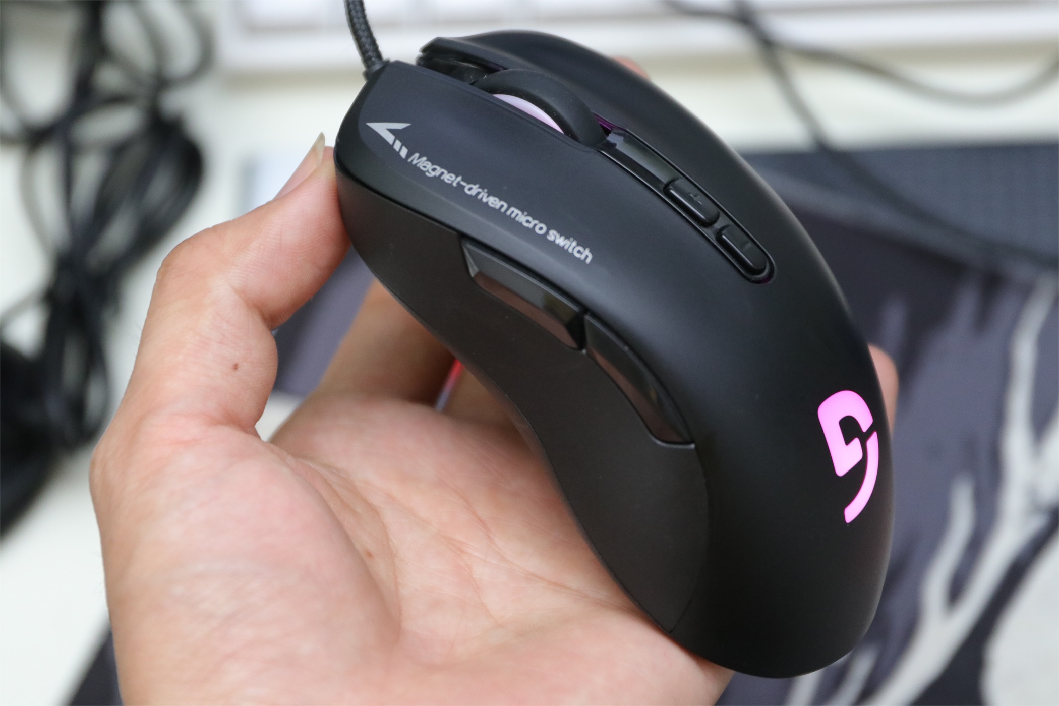 轻量化鼠标性价比推荐,200到300无线轻量化鼠标