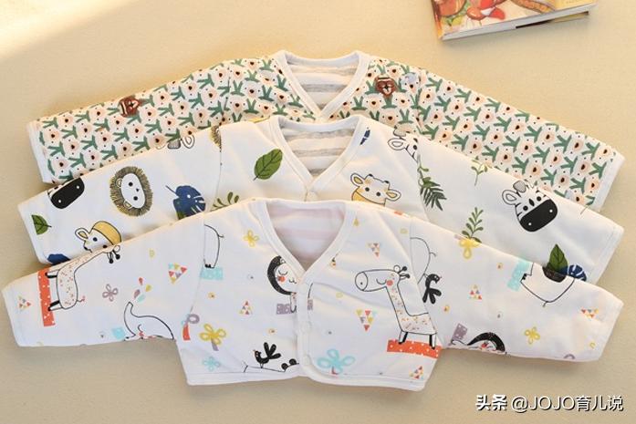 宝宝穿睡袋不盖被子到底好不好,宝宝穿什么样的睡袋舒适些