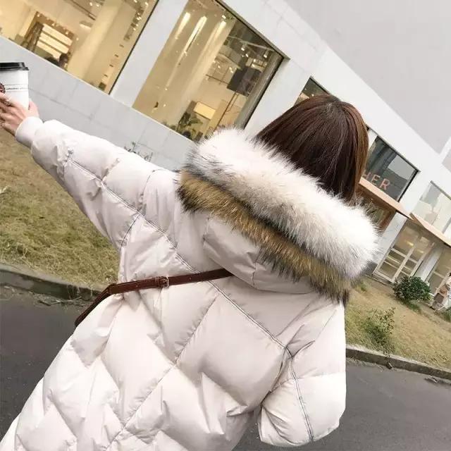 羽绒服穿起来显瘦,韩版宽松过膝羽绒服怎么搭配