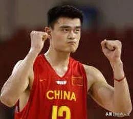 矮个子男生打篮球不自信视频,打篮球怎么打出自信