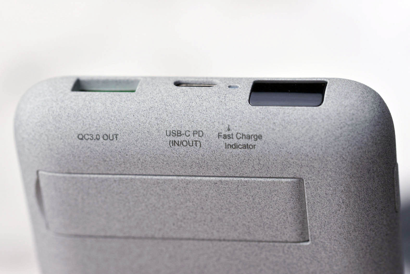 充电宝轻巧好携带,充电宝什么样的容量大