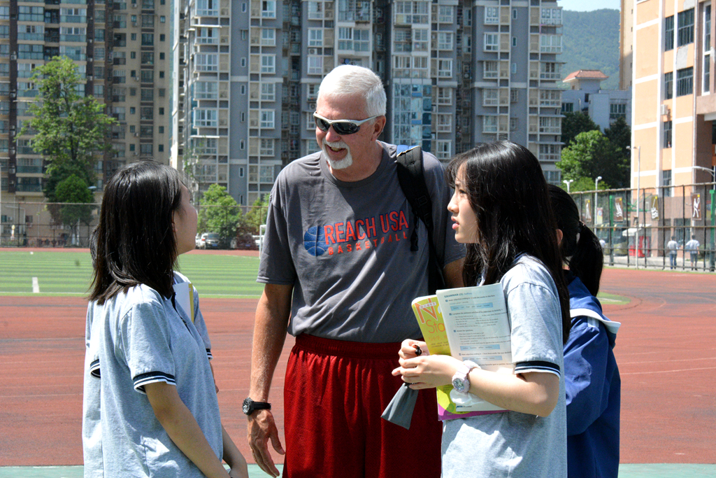 美国和西班牙篮球比赛,美国和西班牙篮球队来岚皋