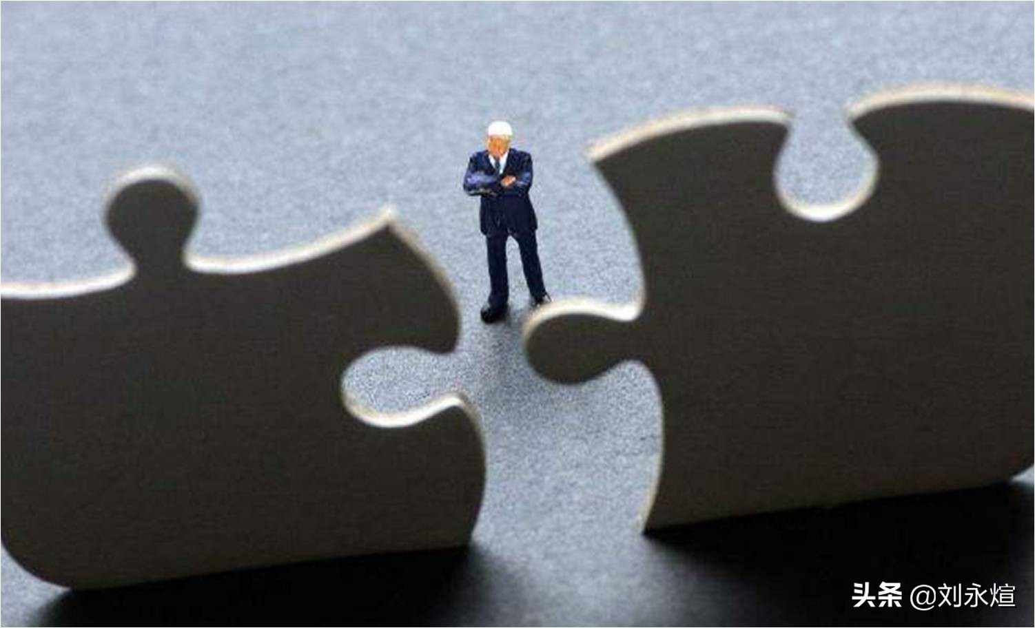 割肉君乐宝，拔草贝拉米踩钢丝：蒙牛对标双千亿之惑