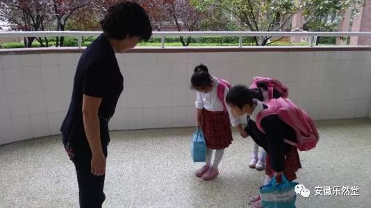 调皮的小孩子怎么治,调皮孩子的小妙招