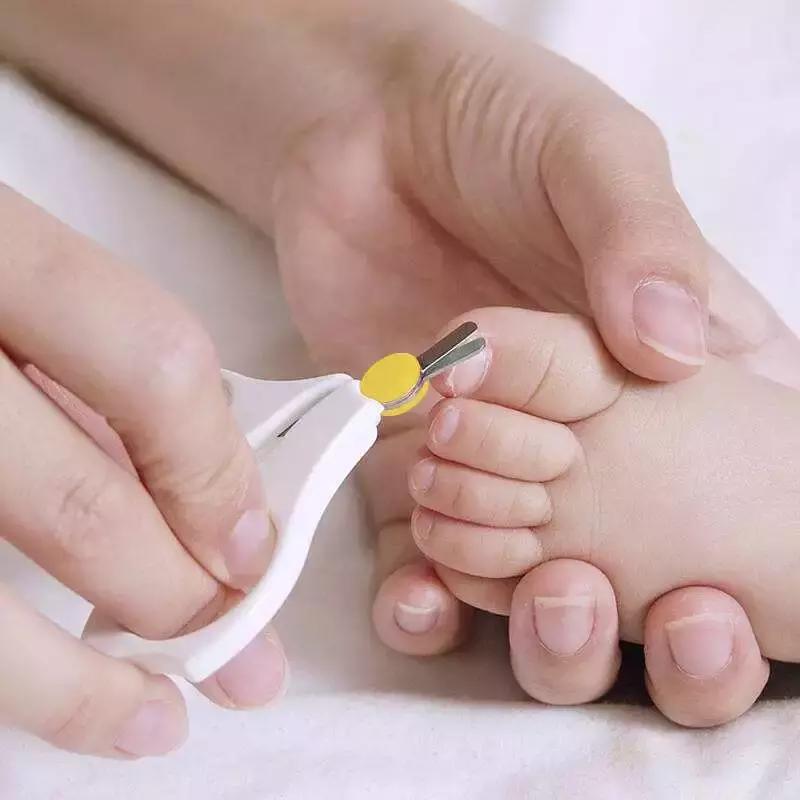 婴儿剃了胎毛和眉毛后能长出来吗,新生儿眉毛刮了长出来好看吗