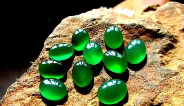 化学人眼里的珠宝首饰是怎样的?你想不到吧?