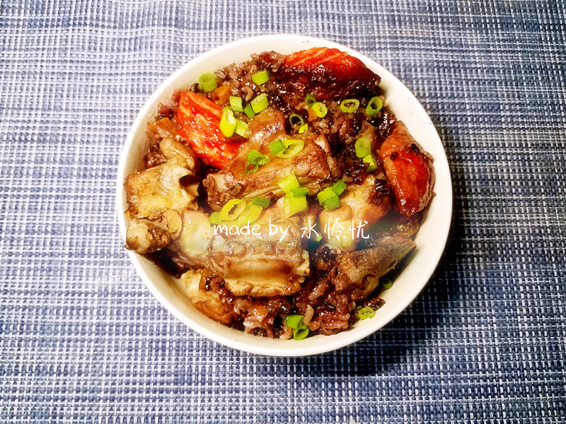 面包机也可以做煲仔饭哟，排骨黑米煲仔饭，就是这么的简单好吃