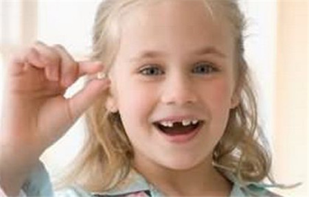 小孩不小心牙齿掉会重新长吗,小孩子牙齿摔掉了装牙齿要多少钱