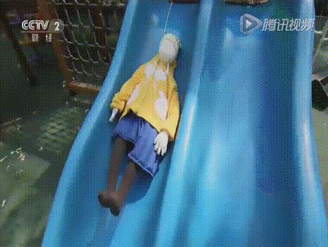 这几种危险夺命童装别买,家长注意这种童装很危险别买