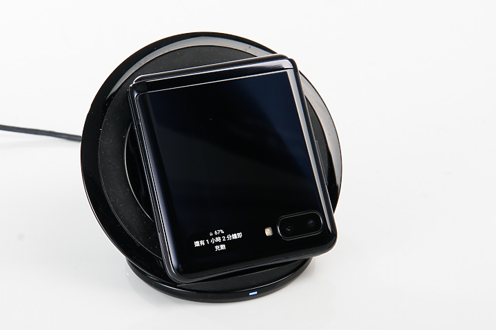 三星GalaxyZFlip评测：吸引目光的不止折叠