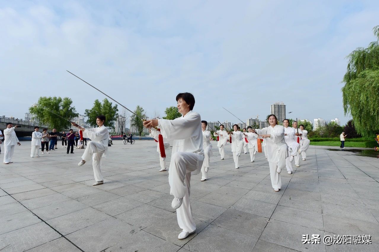 全民健身健步,全民健身泌阳