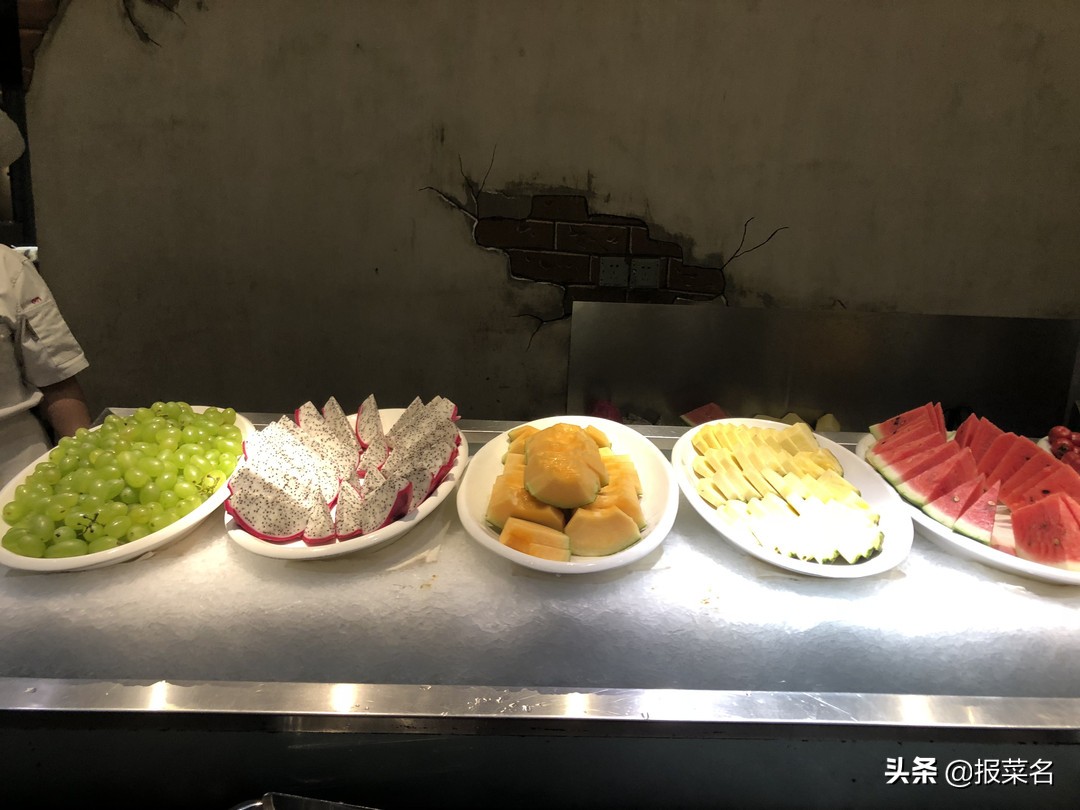 螃蟹虾扇贝,海鲜自助螃蟹和大扇贝