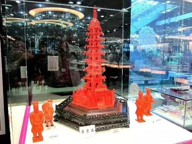 台湾红珊瑚博物馆雕刻作品展,台湾故宫最大的红珊瑚