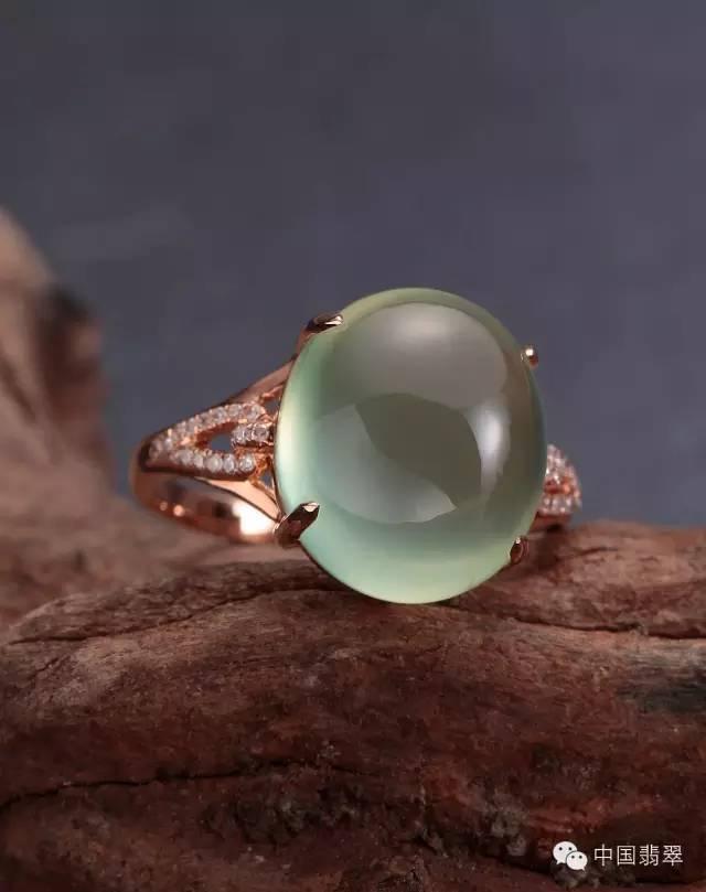 从8亿天价玻璃看翡翠市场上的“替身”
