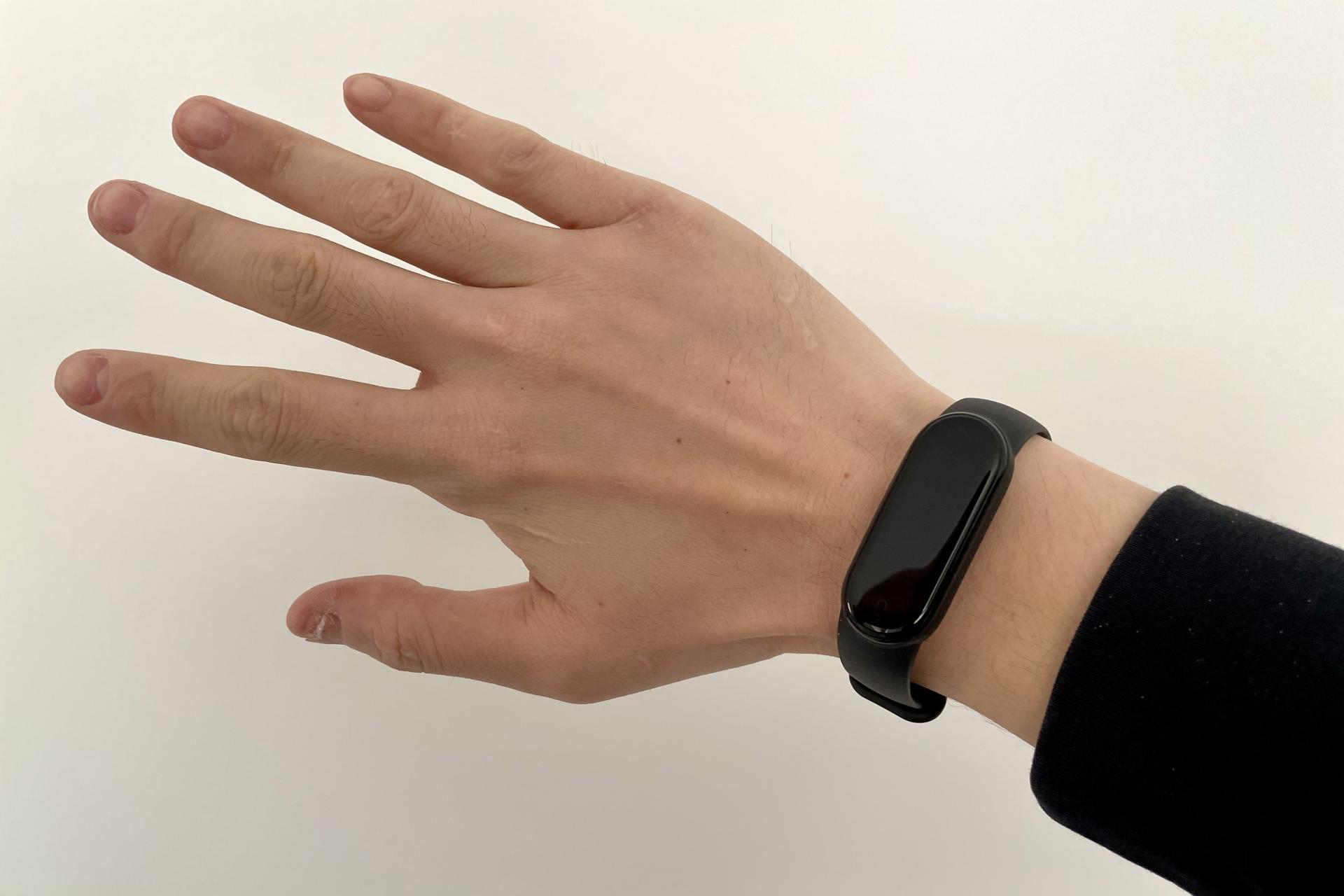 小米手环6测评有什么功能,redmiwatch2和小米手环6选哪个