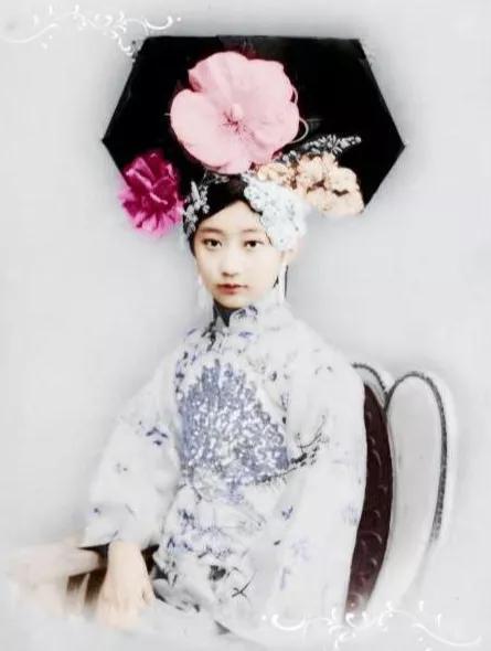 不穿内衣就是荡妇？放过女人的乳房吧