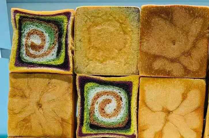 营养又美味的吐司,顺盈猪拉虎创意吐司