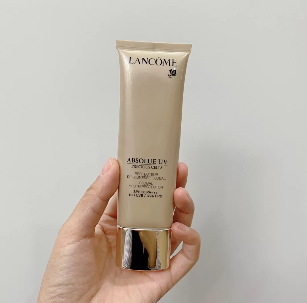 防晒霜中的天花板，安耐晒晒不黑，新碧性价比高，菁纯无负担