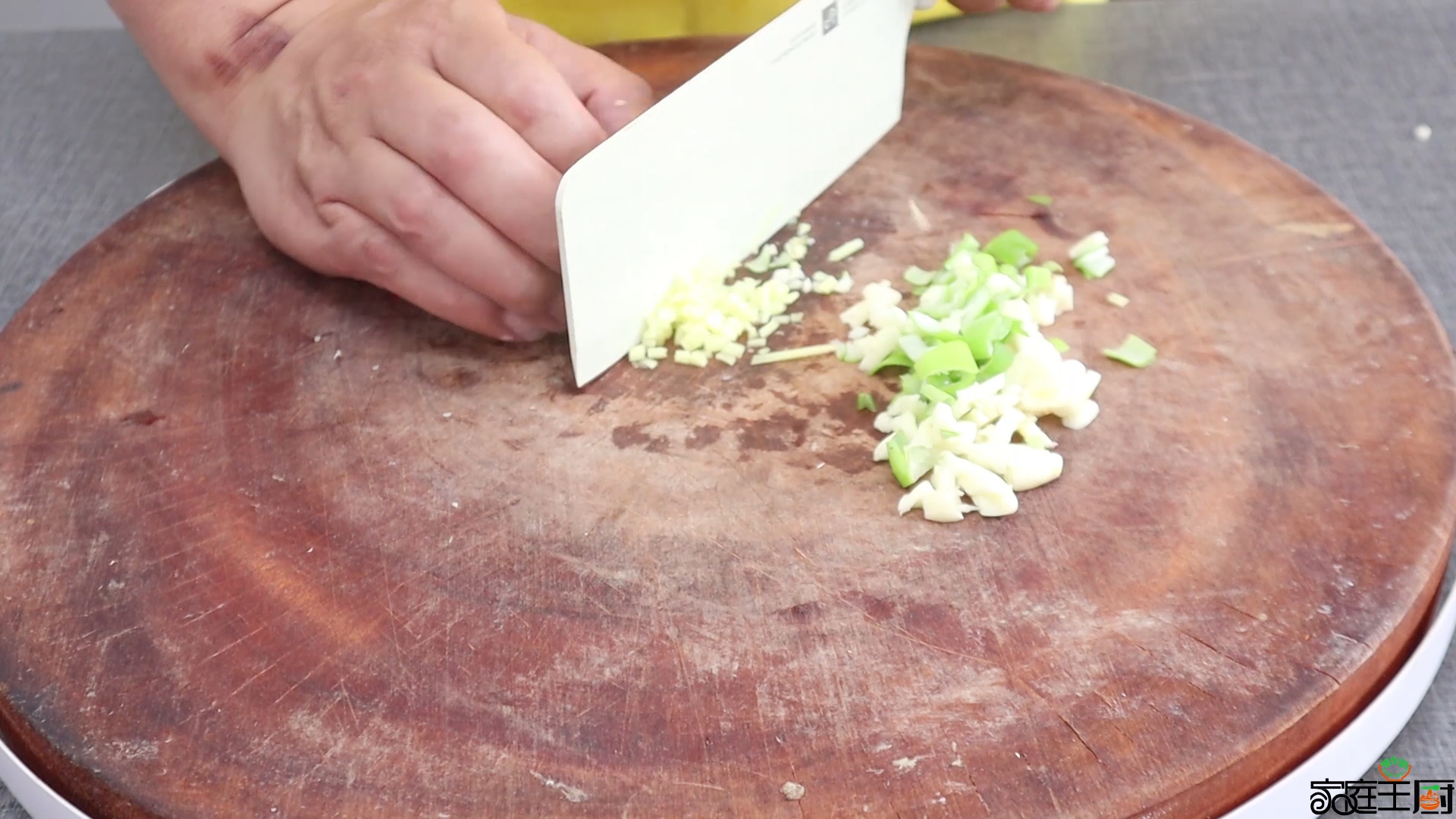 爆炒鱿鱼怎么才能做到爽脆好吃,爆炒鱿鱼如何去腥