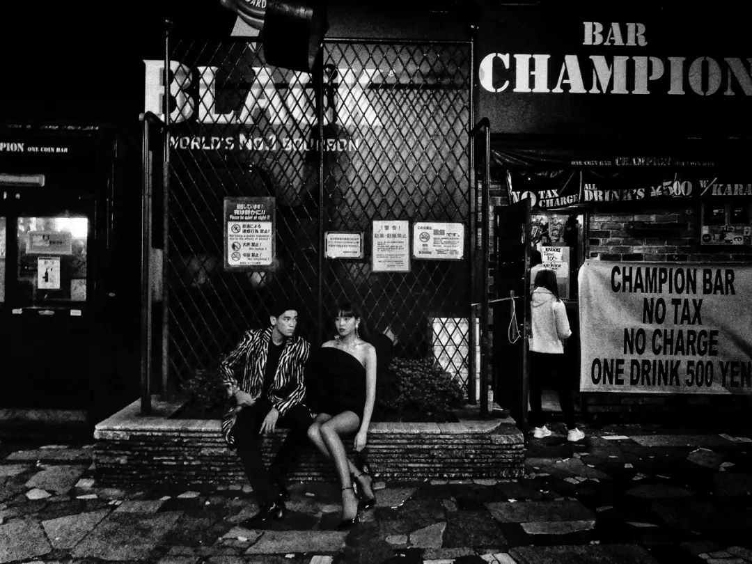 她是那个最会拍女人电影的王家卫的最新的王氏女郎