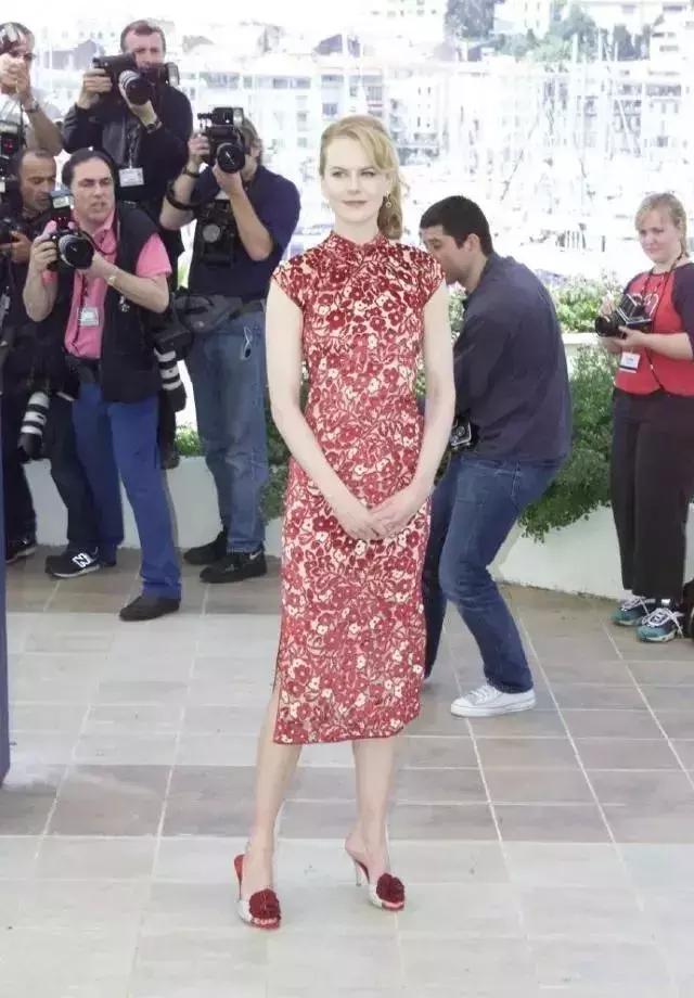 令人惊艳的旗袍服装,旗袍是中国女性的传统服装