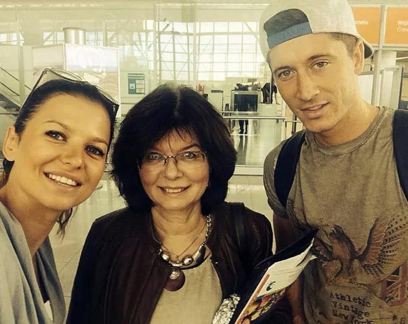 波兰最强“打工人”莱万，与冠军妻子相恋是怎样的体验？