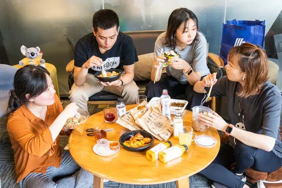 天啦噜！我司的超市差点被搬空了