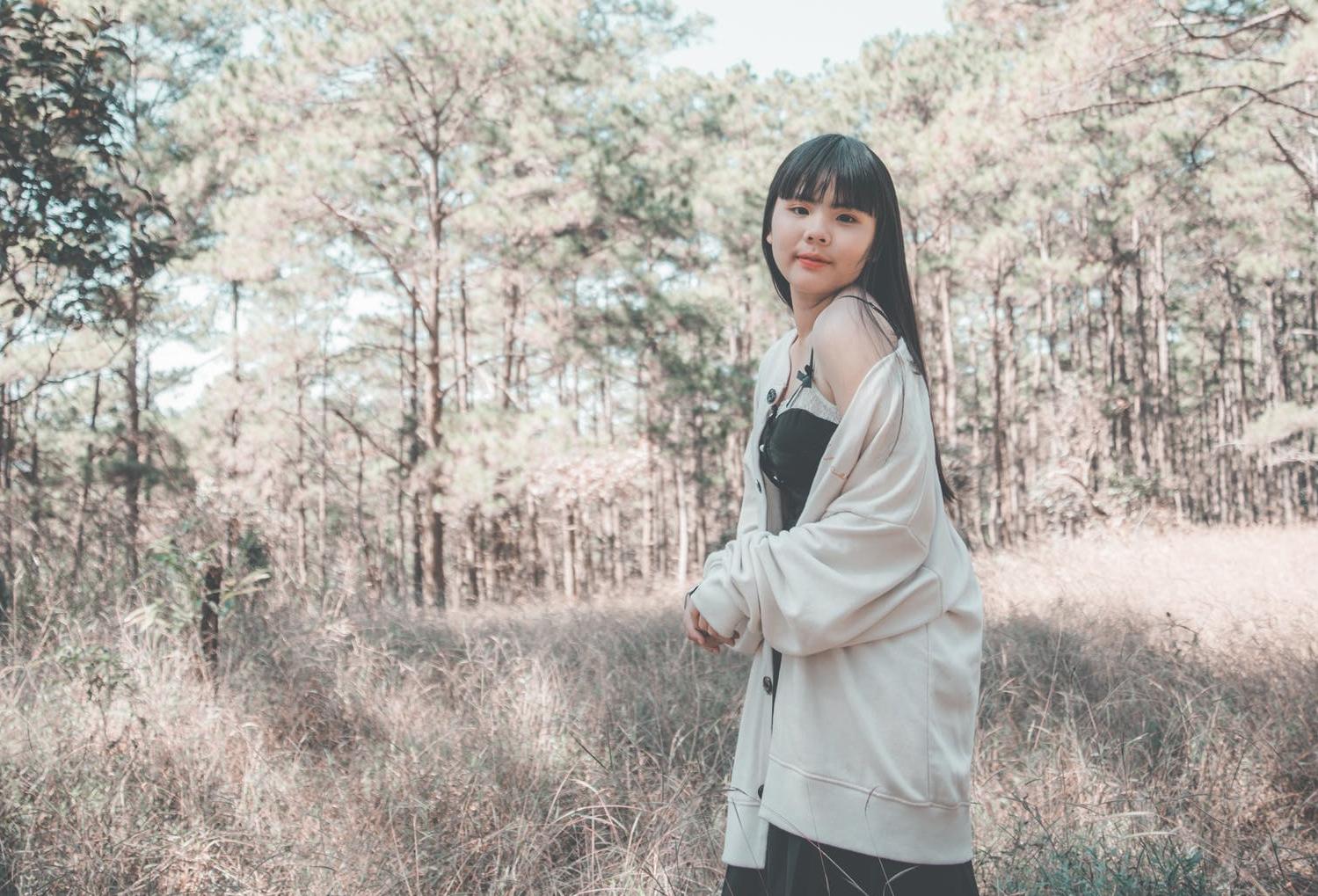 “婚纱结婚就穿一次，我们租吧”“你怎么这么小气，不买就退婚”