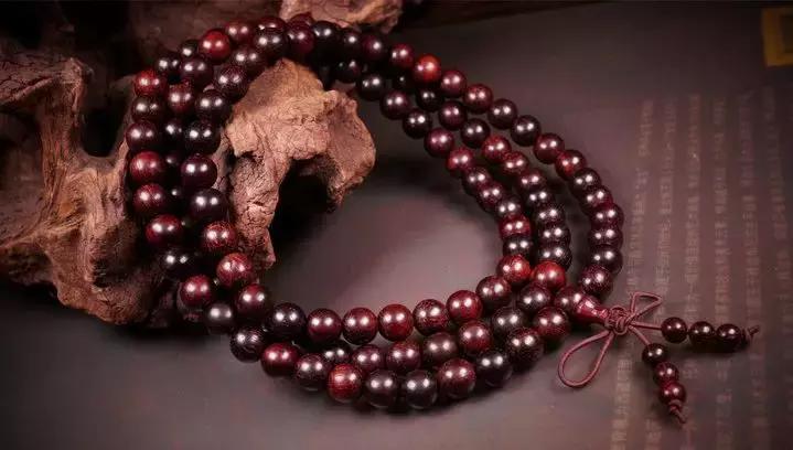 男人一般戴多大的串,男生适合戴多串吗