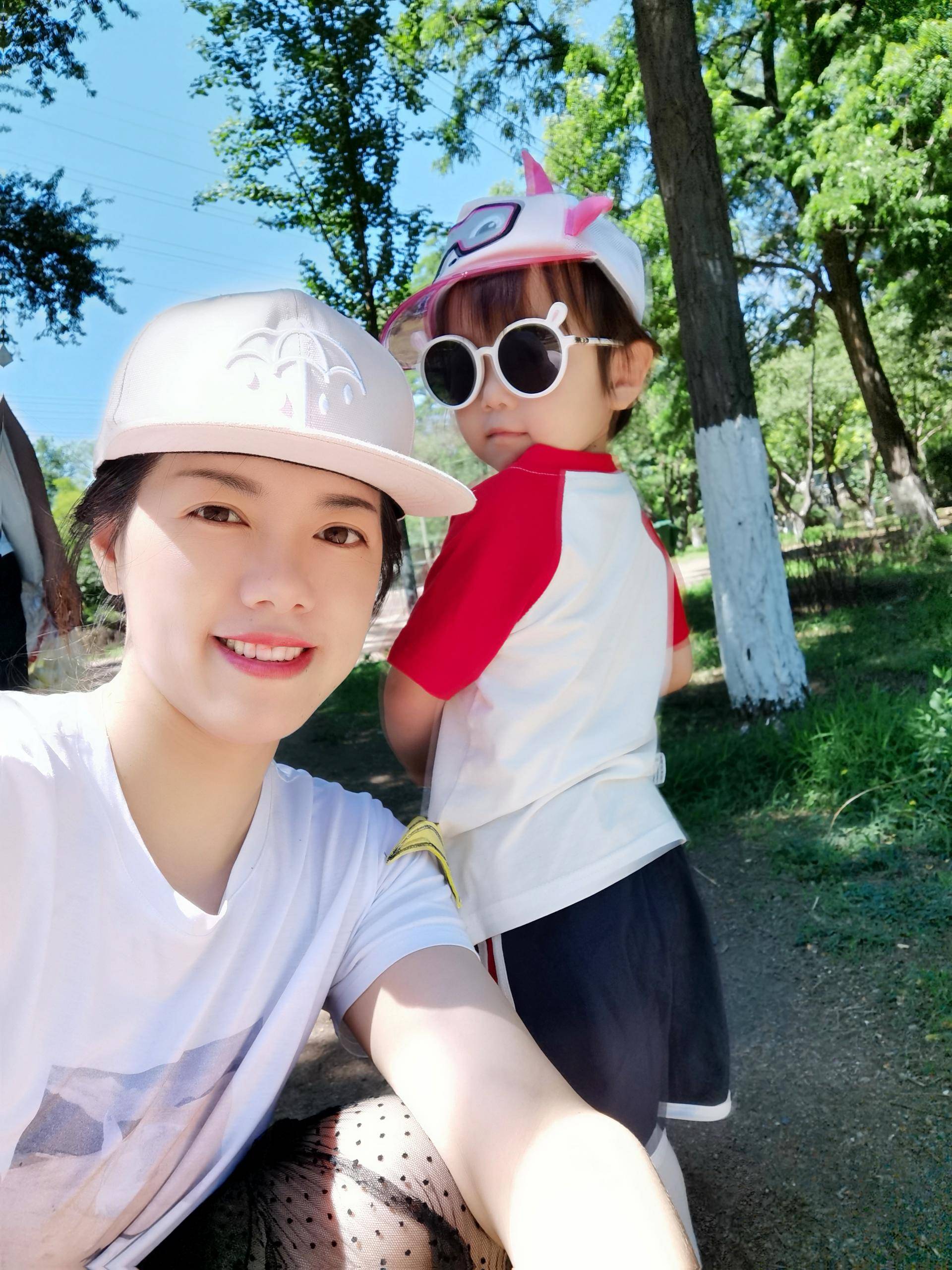 轻巧便携手机云台智云smoothx测评,智云smoothx手持手机云台