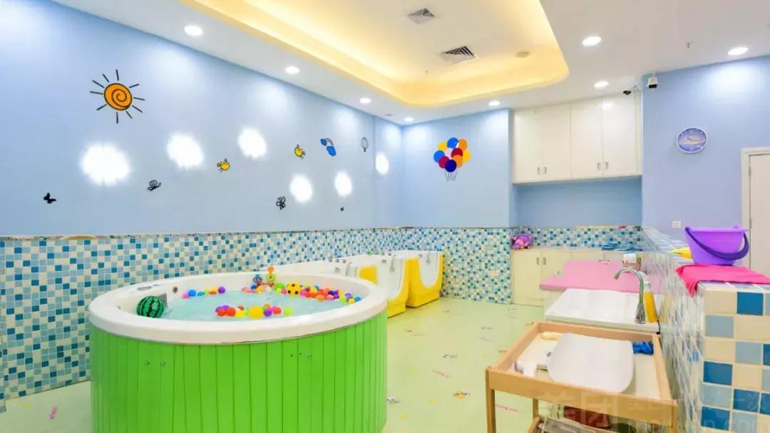 鎽╅兘琛f湇,鎽╅兘绔ヨ