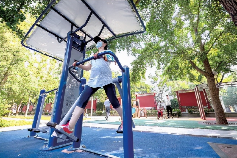 推窗见景伸懒腰,推窗见景的生活