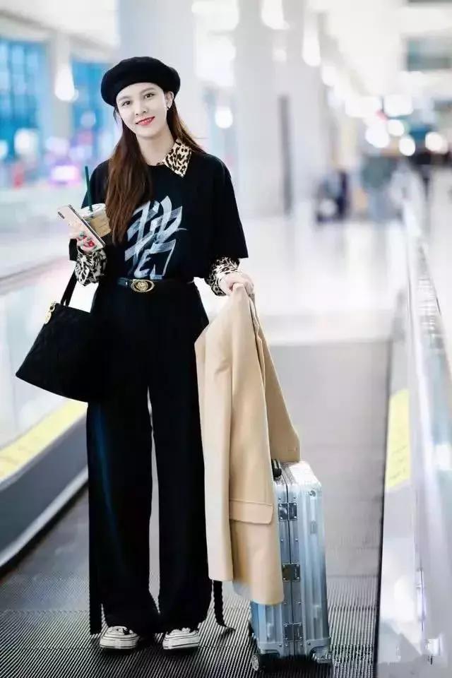 买回来的压箱底衣服,压箱底的旧衣服这样穿一秒变时髦