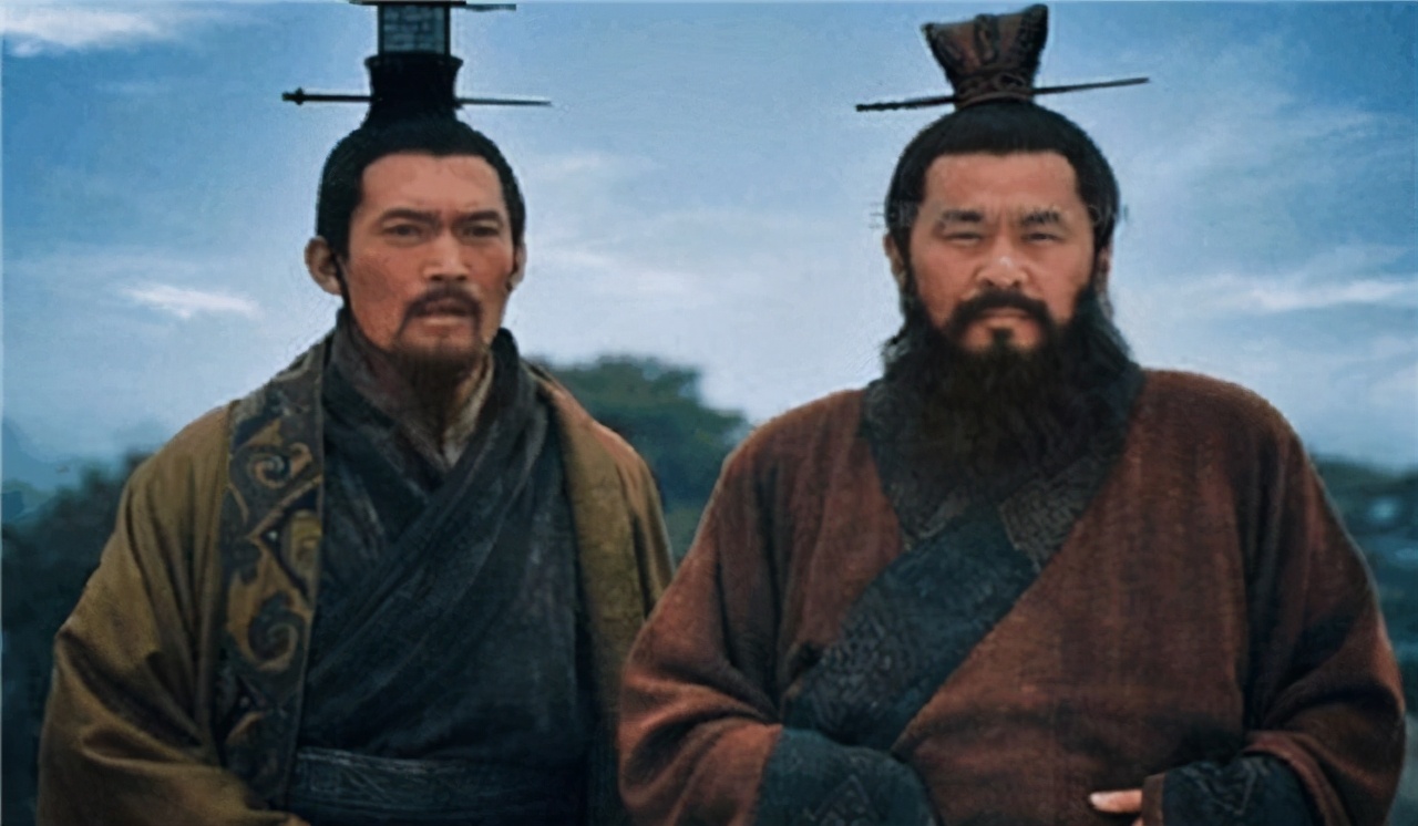 曹操挟天子以令诸侯的历史,历史曹操真的挟天子以令诸侯吗