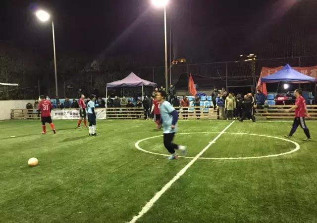 小场地足球教学,足球怎么踢才又高又远教程