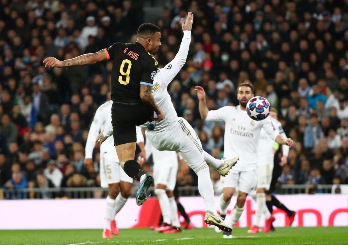 欧冠巴萨vs尤文图斯c罗完败梅西,欧冠皇马将对阵利物浦c罗