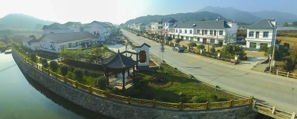 返乡人眼中的家乡变化,春节返乡看家乡的心情