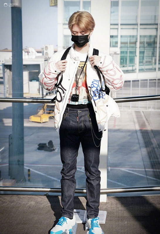 范丞丞穿走秀款lv棒球服,范丞丞运动风穿搭盘点