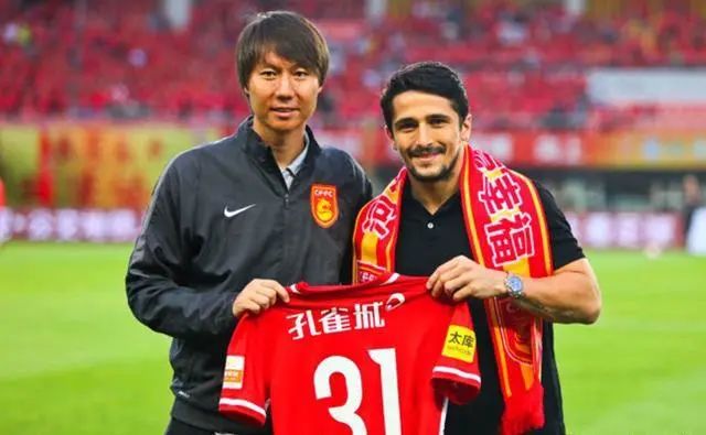 国足2-3憾负沙特洛国富轰世界波,国足最新训练洛国富视频