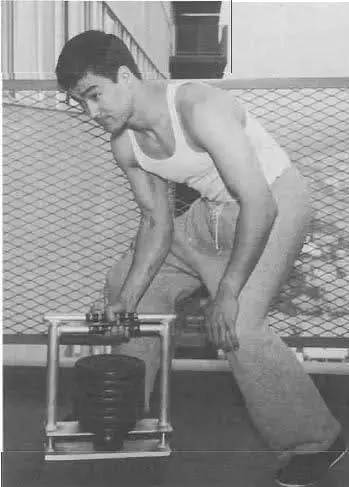 李小龙的肌肉为什么不大,李小龙的肌肉是什么水平